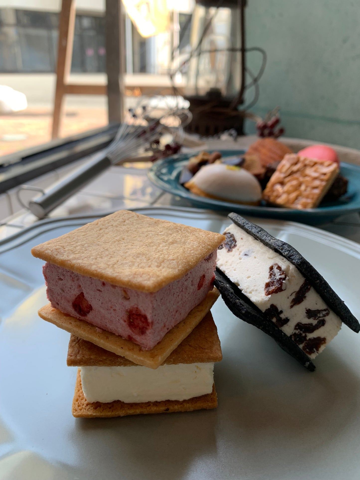 【復活】ごろごろ苺再発売!大人気バターサンド